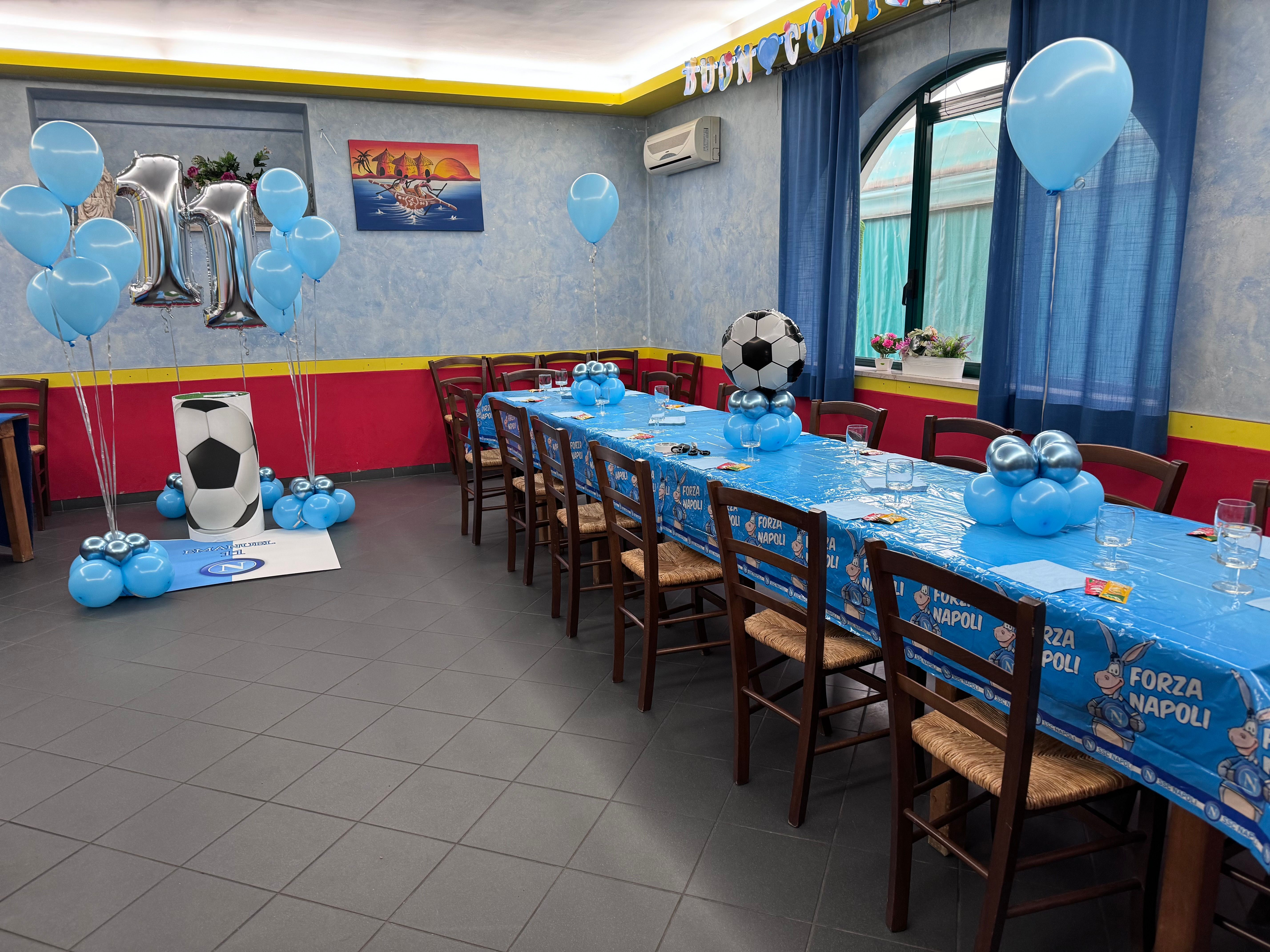 Allestimento Compleanno Tema Calcio Napoli – Balloon Design Azzurro Napoli calcio  Personalizzato con Numero 11