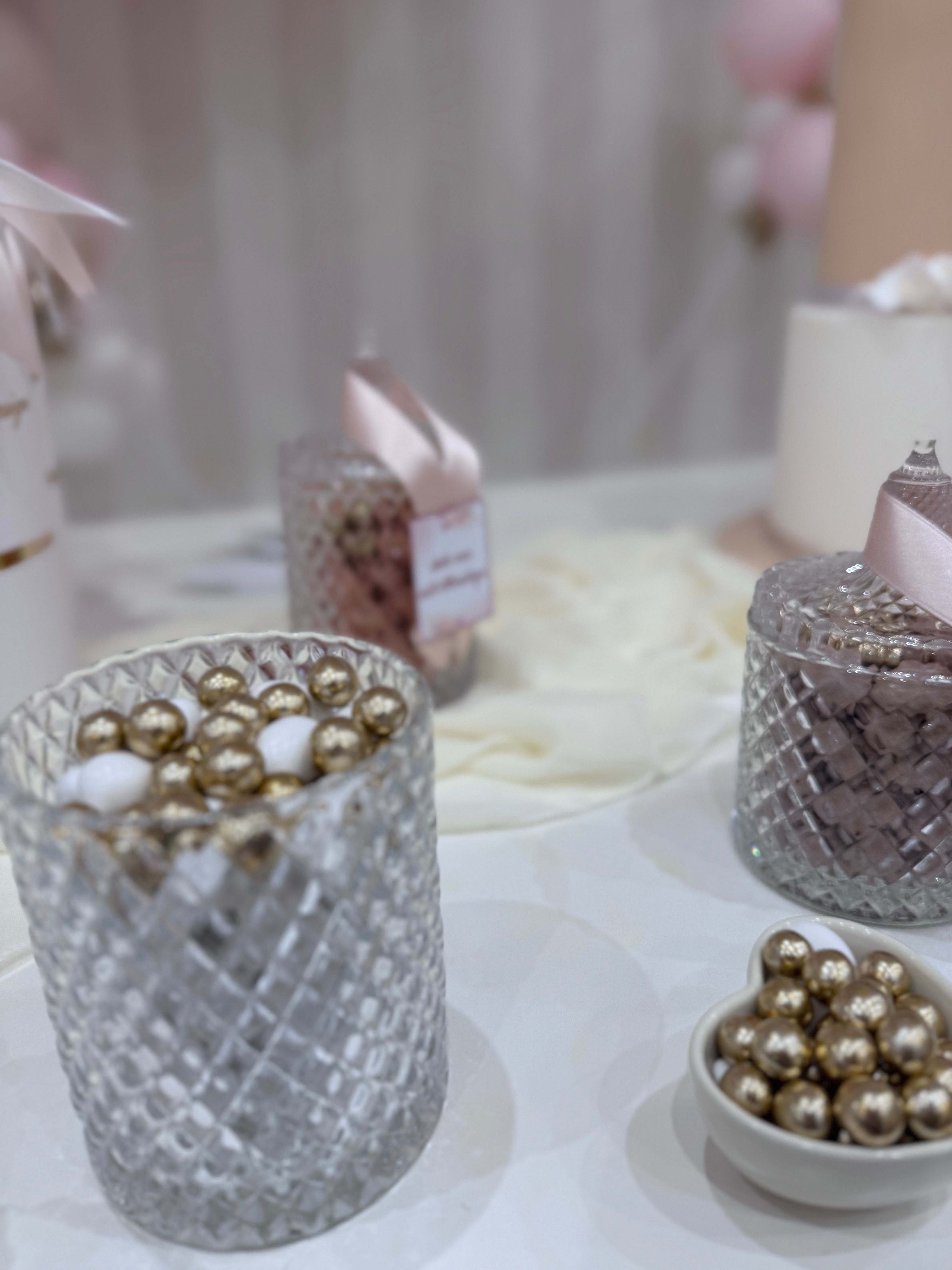 Allestimento Prima Comunione Bimba Rosa Cipria e Oro – Sweet Table Elegante con Arco Balloon e Confettata Luxury