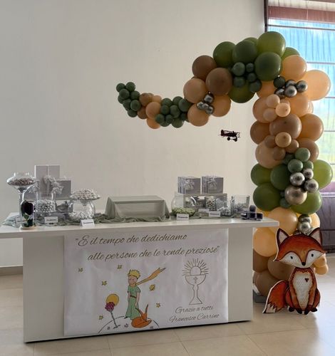 Allestimento Comunione Tema Piccolo Principe Verde e Oro – Sweet Table con Arco Balloon Organico e Decorazioni Eleganti a Isernia Campobasso
