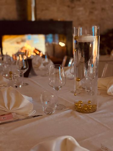 👉 Allestimento 18 Anni Luxury Oro e Bianco con Cerchio Decorato, Luci Calde e Numero 18 Luminoso