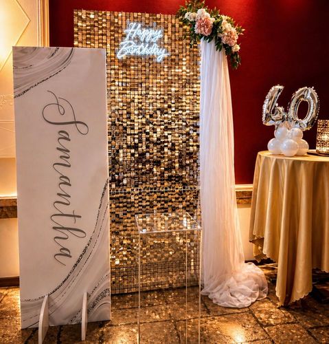 Allestimento elegante per 40 anni in stile luxury gold & white