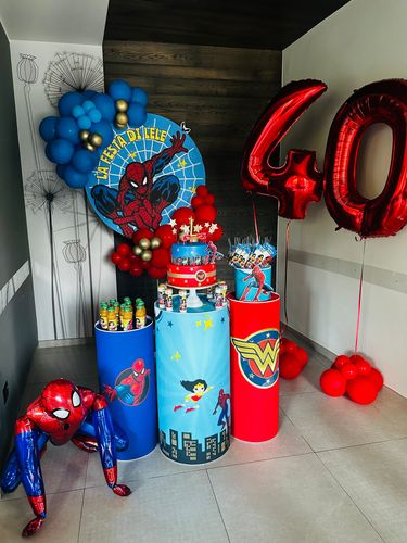 Allestimento Compleanno Tema Supereroi Marvel – Balloon Art Spider-Man con Numero 40 Gigante e Sweet Table Personalizzato