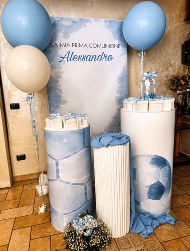Prima Comunione Alessandro – Allestimento Tema Calcio Elegante Azzurro e Bianco | Balloon Art e Sweet Table