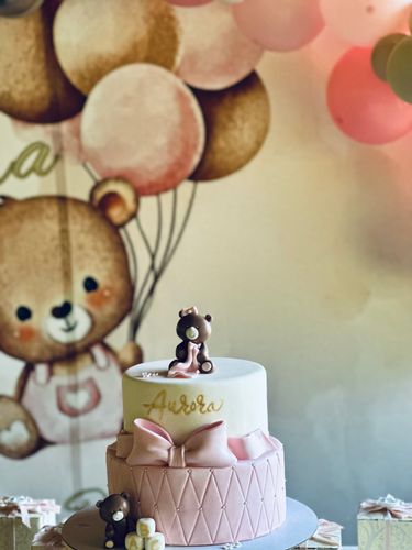 Allestimento Battesimo Orsetto Rosa e Oro – Balloon Arch Organico con Backdrop Personalizzato