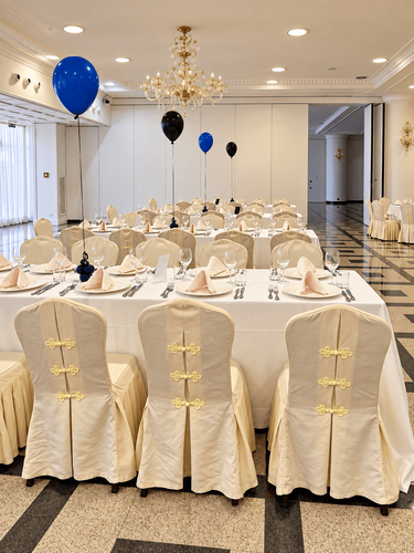 Allestimento 50 anni a Isernia | Panfilo, nero blu e oro