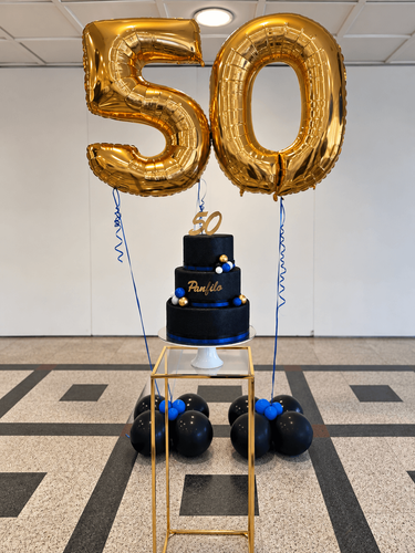 Allestimento 50 anni a Isernia | Panfilo, nero blu e oro